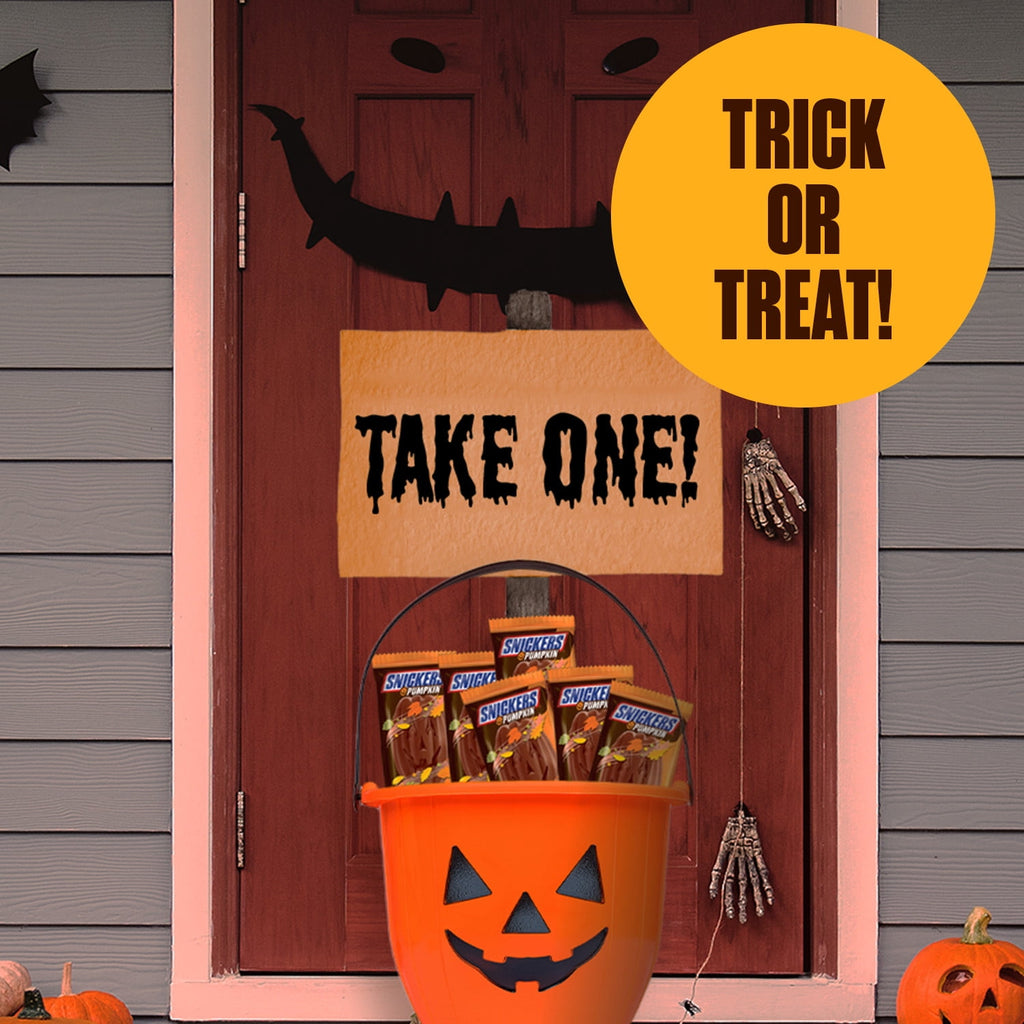 Snickers Pumpkins Fun Size Chocolate Halloween Candy Bars, - 5.5 Oz Pack