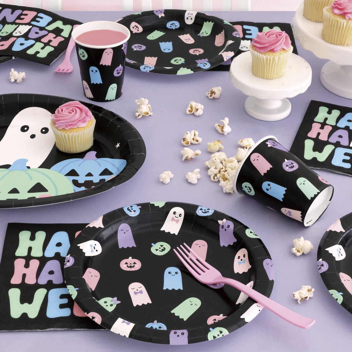 Cute Ghosts Disposable Paper Plates, Multicolor, 8.5", 8 Count, Halloween by Way To Celebrate