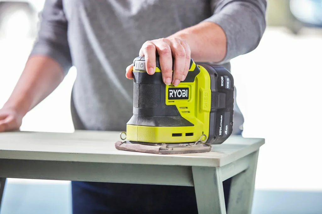 RYOBI 18V ONE+ 1/4 Sheet Sander Kit