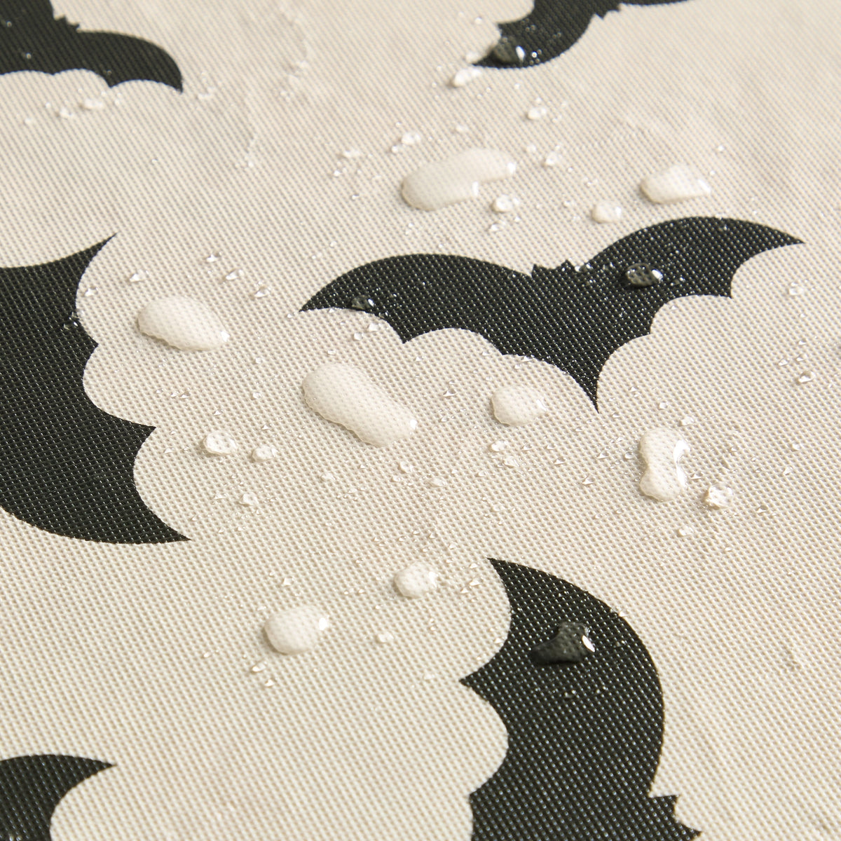 Way To Celebrate Halloween PEVA Tablecloth Indoor & Outdoor Table 70" Round - Bat Toss