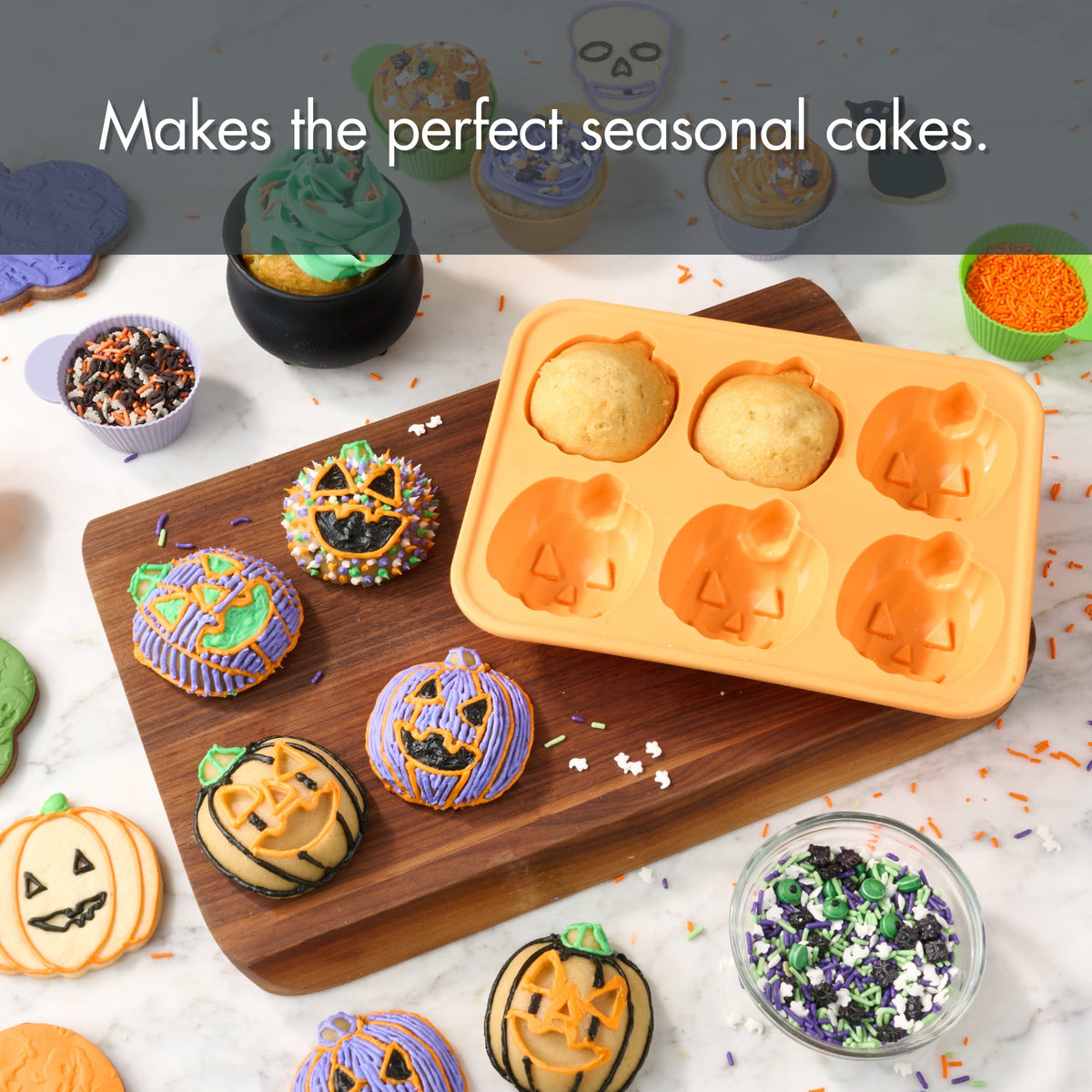 Way To Celebrate 6-Cavity Silicone Cakelet Pan Jack-O'-Lantern Orange