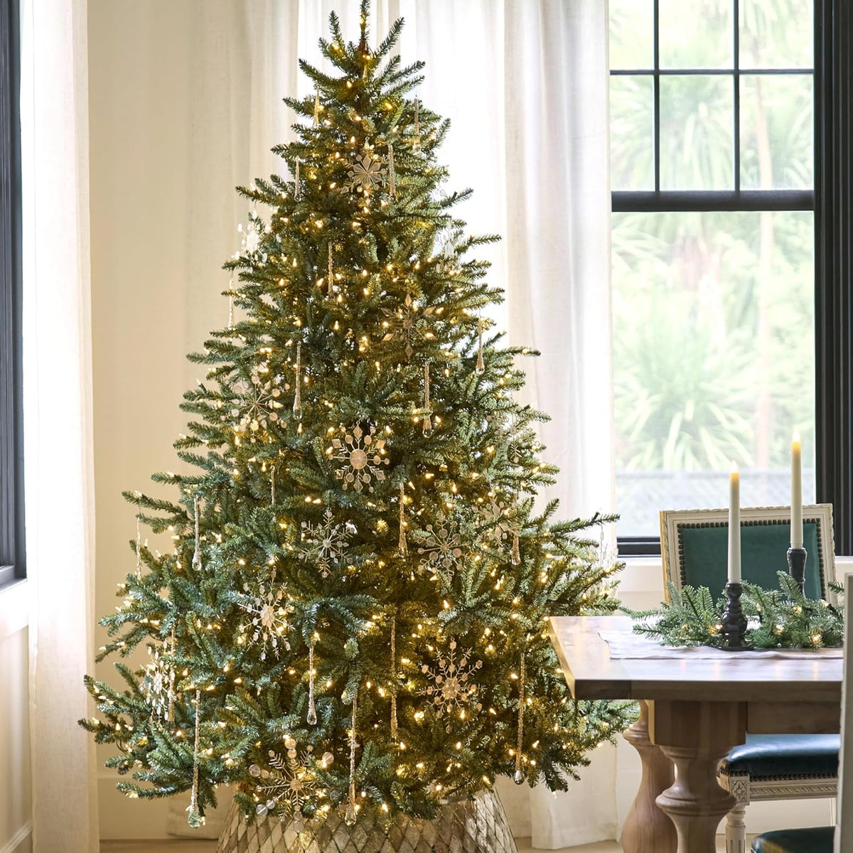Balsam Hill Artificial Christmas Tree 7.5ft Pre-Lit Classic Blue Spruce With 1000 Clear Incandescent Lights